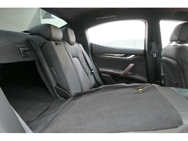 ギブリ S Q4 スポーツPKG21 Pスタ 黒革 純正ナビ フルセグ BTオーディオ&TEL Bカメラ クルコン harman/kardon チターノ21インチAW シフトパドル スポーツサスペンション 2年保証付(31枚目)