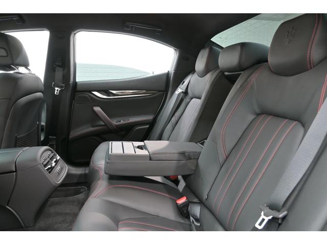ギブリ S Q4 スポーツPKG21 Pスタ 黒革 純正ナビ フルセグ BTオーディオ&TEL Bカメラ クルコン harman/kardon チターノ21インチAW シフトパドル スポーツサスペンション 2年保証付(34枚目)