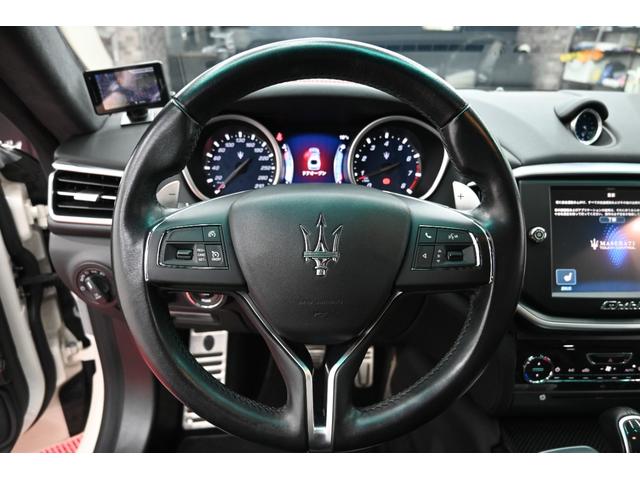 ギブリ S Q4 スポーツPKG21 Pスタ 黒革 純正ナビ フルセグ BTオーディオ&TEL Bカメラ クルコン harman/kardon チターノ21インチAW シフトパドル スポーツサスペンション 2年保証付(37枚目)