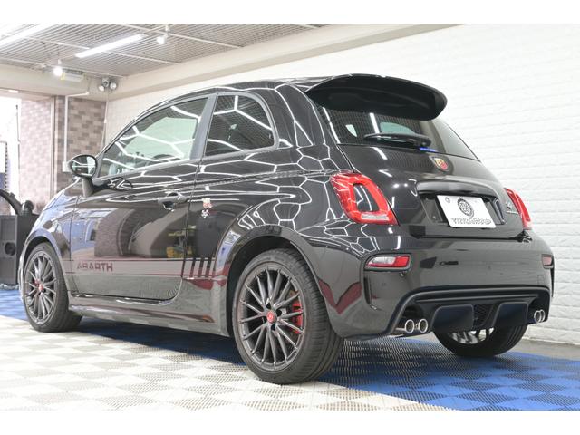 アバルト５９５ コンペティツィオーネ　左Ｈ　Ｓａｂｅｌｔブラウンスポーツシート　レコードモンツァ　純正７インチタッチスクリーン　ＣａｒＰｌａｙ　リアコーナーセンサー　純正１７インチＡＷ　ＳＰＯＲＴモード　２年保証付（6枚目）