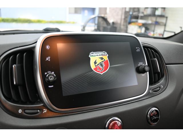 アバルト５９５ コンペティツィオーネ　左Ｈ　Ｓａｂｅｌｔブラウンスポーツシート　レコードモンツァ　純正７インチタッチスクリーン　ＣａｒＰｌａｙ　リアコーナーセンサー　純正１７インチＡＷ　ＳＰＯＲＴモード　２年保証付（13枚目）