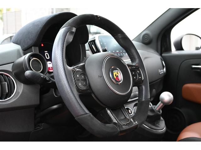 アバルト５９５ コンペティツィオーネ　左Ｈ　Ｓａｂｅｌｔブラウンスポーツシート　レコードモンツァ　純正７インチタッチスクリーン　ＣａｒＰｌａｙ　リアコーナーセンサー　純正１７インチＡＷ　ＳＰＯＲＴモード　２年保証付（29枚目）