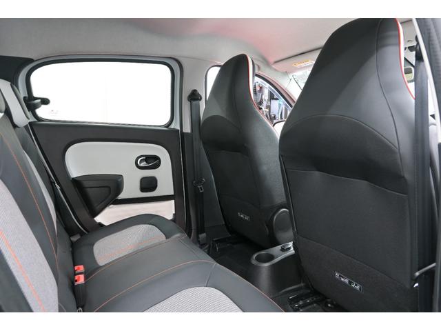 トゥインゴ バイブス 1オーナー 特別仕様車 専用ファブリックシート シートヒーター 純正タッチスクリーン CarPlay サブウーハー クルコン バックカメラ 専用16インチAW LEDヘッドライト 2年保証付(17枚目)