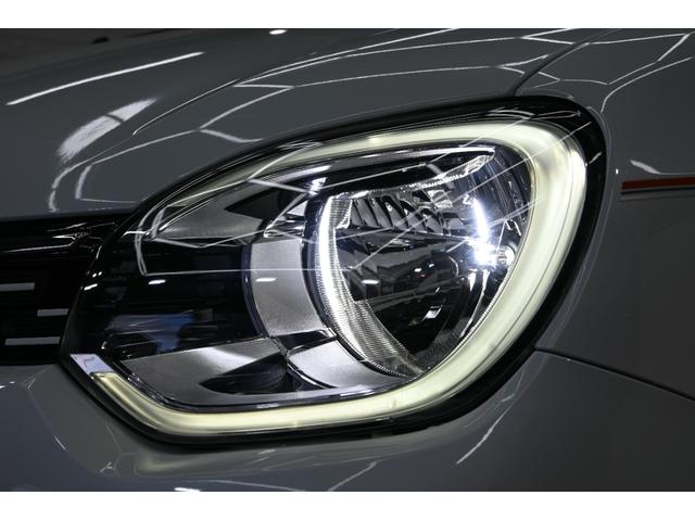 トゥインゴ バイブス 1オーナー 特別仕様車 専用ファブリックシート シートヒーター 純正タッチスクリーン CarPlay サブウーハー クルコン バックカメラ 専用16インチAW LEDヘッドライト 2年保証付(23枚目)