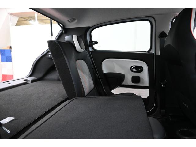 トゥインゴ バイブス 1オーナー 特別仕様車 専用ファブリックシート シートヒーター 純正タッチスクリーン CarPlay サブウーハー クルコン バックカメラ 専用16インチAW LEDヘッドライト 2年保証付(31枚目)