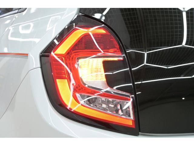 トゥインゴ バイブス 1オーナー 特別仕様車 専用ファブリックシート シートヒーター 純正タッチスクリーン CarPlay サブウーハー クルコン バックカメラ 専用16インチAW LEDヘッドライト 2年保証付(41枚目)