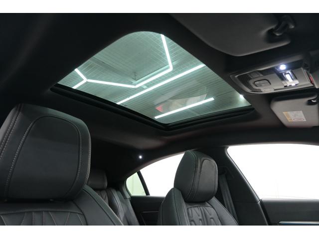 ５０８ ＧＴ　ブルーＨＤｉ　プレミアムレザーエディション　ＡＣＣ　ブラックナッパレザー　パノラマサンルーフ　純正タッチスクリーン　ＣａｒＰｌａｙ　３６０カメラ　ナビＴＶ　フルセグ　レーンキープＡ　フルパークアシスト　純正１８インチＡＷ　２年保証付（13枚目）