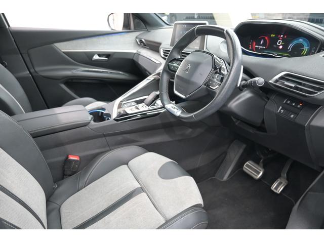 ３００８ ＧＴハイブリッド４　Ｐスタ　ＡＣＣ　ハーフ革　パノラマサンルーフ　純正タッチスクリーン　ナビＴＶ　ＣａｒＰｌａｙ　ＢＴオーディオ＆ＴＥＬ　バックカメラ　純正１８インチＡＷ　ＬＥＤライト　２年保証付（7枚目）