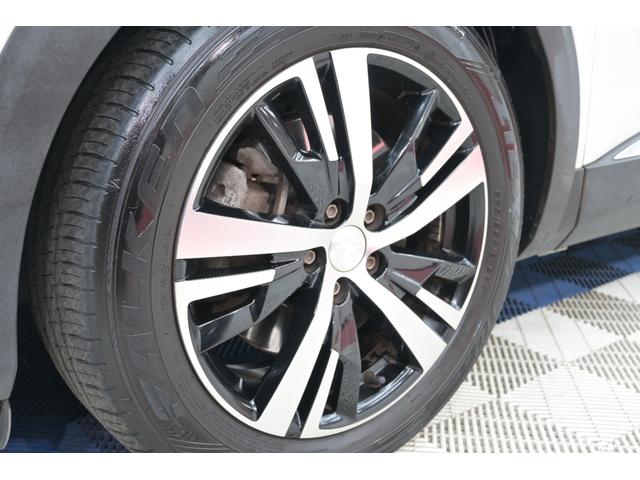 ３００８ ＧＴハイブリッド４　Ｐスタ　ＡＣＣ　ハーフ革　パノラマサンルーフ　純正タッチスクリーン　ナビＴＶ　ＣａｒＰｌａｙ　ＢＴオーディオ＆ＴＥＬ　バックカメラ　純正１８インチＡＷ　ＬＥＤライト　２年保証付（11枚目）