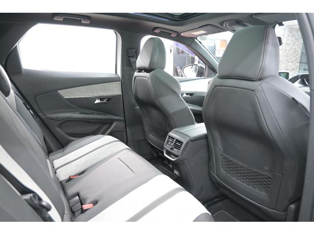 ３００８ ＧＴハイブリッド４　Ｐスタ　ＡＣＣ　ハーフ革　パノラマサンルーフ　純正タッチスクリーン　ナビＴＶ　ＣａｒＰｌａｙ　ＢＴオーディオ＆ＴＥＬ　バックカメラ　純正１８インチＡＷ　ＬＥＤライト　２年保証付（17枚目）