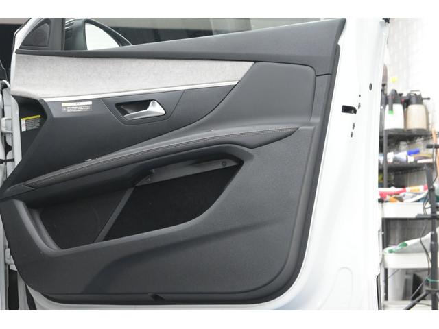 ３００８ ＧＴハイブリッド４　Ｐスタ　ＡＣＣ　ハーフ革　パノラマサンルーフ　純正タッチスクリーン　ナビＴＶ　ＣａｒＰｌａｙ　ＢＴオーディオ＆ＴＥＬ　バックカメラ　純正１８インチＡＷ　ＬＥＤライト　２年保証付（24枚目）