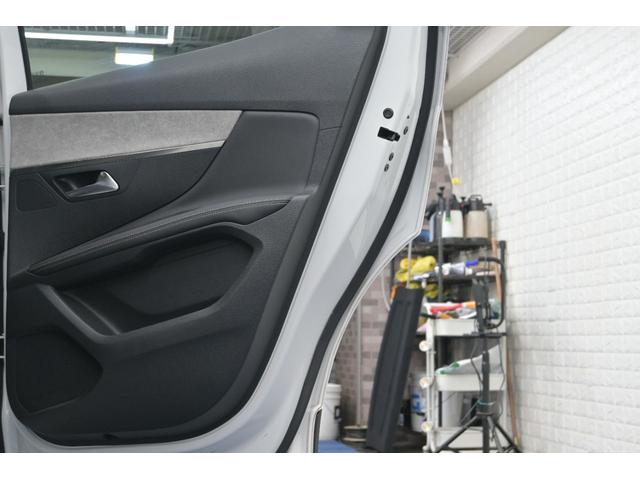 ３００８ ＧＴハイブリッド４　Ｐスタ　ＡＣＣ　ハーフ革　パノラマサンルーフ　純正タッチスクリーン　ナビＴＶ　ＣａｒＰｌａｙ　ＢＴオーディオ＆ＴＥＬ　バックカメラ　純正１８インチＡＷ　ＬＥＤライト　２年保証付（25枚目）