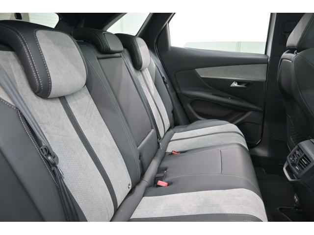 ３００８ ＧＴハイブリッド４　Ｐスタ　ＡＣＣ　ハーフ革　パノラマサンルーフ　純正タッチスクリーン　ナビＴＶ　ＣａｒＰｌａｙ　ＢＴオーディオ＆ＴＥＬ　バックカメラ　純正１８インチＡＷ　ＬＥＤライト　２年保証付（30枚目）