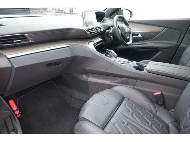 ３００８ ＧＴハイブリッド４　レザーパッケージ　１オーナー　Ｐスタ　ＡＣＣ　黒本革　パノラマサンルーフ　純正タッチスクリーン　ＣａｒＰｌａｙ　ＢＴオーディオ＆ＴＥＬ　バックカメラ　純正１８インチＡＷ　ＬＥＤライト　２年保証付（5枚目）