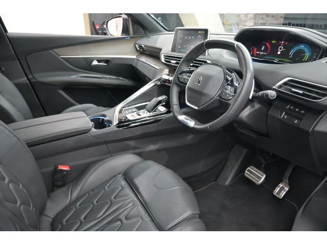 ３００８ ＧＴハイブリッド４　レザーパッケージ　１オーナー　Ｐスタ　ＡＣＣ　黒本革　パノラマサンルーフ　純正タッチスクリーン　ＣａｒＰｌａｙ　ＢＴオーディオ＆ＴＥＬ　バックカメラ　純正１８インチＡＷ　ＬＥＤライト　２年保証付（7枚目）