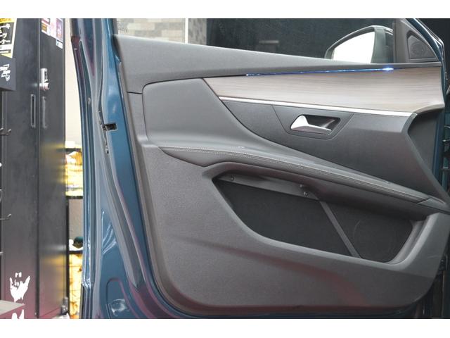 ３００８ ＧＴハイブリッド４　レザーパッケージ　１オーナー　Ｐスタ　ＡＣＣ　黒本革　パノラマサンルーフ　純正タッチスクリーン　ＣａｒＰｌａｙ　ＢＴオーディオ＆ＴＥＬ　バックカメラ　純正１８インチＡＷ　ＬＥＤライト　２年保証付（26枚目）