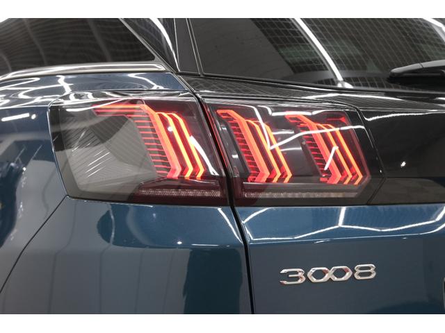 ３００８ ＧＴハイブリッド４　レザーパッケージ　１オーナー　Ｐスタ　ＡＣＣ　黒本革　パノラマサンルーフ　純正タッチスクリーン　ＣａｒＰｌａｙ　ＢＴオーディオ＆ＴＥＬ　バックカメラ　純正１８インチＡＷ　ＬＥＤライト　２年保証付（41枚目）