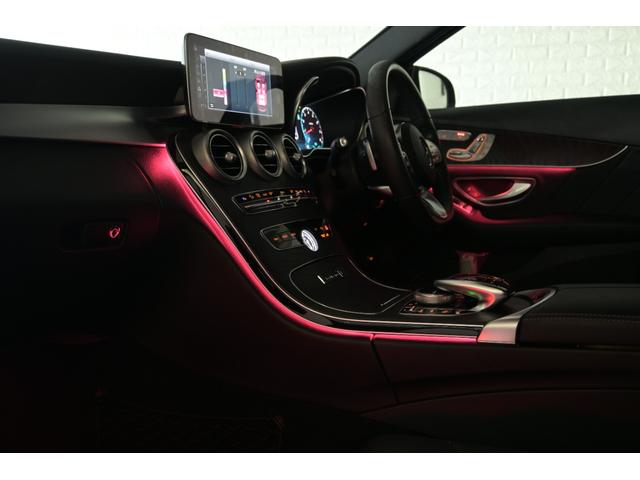Ｃクラス Ｃ２００ローレウスエディションスポーツプラスパック　レーダーセーフティＰ　ＡＣＣ　ＢＳＭ　黒革　ヒーター＆ベンチレーター　純正ＨＤＤナビ　フルセグ　Ｂカメラ　ＣａｒＰｌａｙ　ＡＭＧエアロ＆１８インチＡＷ　エアマチックサス　ヘッドアップＤ　２年保証付（7枚目）