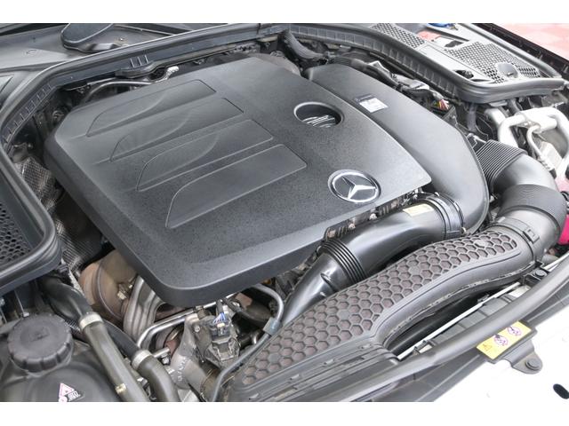 Ｃクラス Ｃ２００ローレウスエディションスポーツプラスパック　レーダーセーフティＰ　ＡＣＣ　ＢＳＭ　黒革　ヒーター＆ベンチレーター　純正ＨＤＤナビ　フルセグ　Ｂカメラ　ＣａｒＰｌａｙ　ＡＭＧエアロ＆１８インチＡＷ　エアマチックサス　ヘッドアップＤ　２年保証付（12枚目）