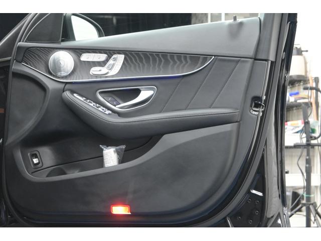 Ｃクラス Ｃ２００ローレウスエディションスポーツプラスパック　レーダーセーフティＰ　ＡＣＣ　ＢＳＭ　黒革　ヒーター＆ベンチレーター　純正ＨＤＤナビ　フルセグ　Ｂカメラ　ＣａｒＰｌａｙ　ＡＭＧエアロ＆１８インチＡＷ　エアマチックサス　ヘッドアップＤ　２年保証付（28枚目）