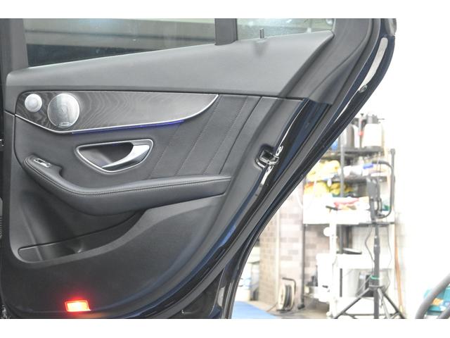 Ｃクラス Ｃ２００ローレウスエディションスポーツプラスパック　レーダーセーフティＰ　ＡＣＣ　ＢＳＭ　黒革　ヒーター＆ベンチレーター　純正ＨＤＤナビ　フルセグ　Ｂカメラ　ＣａｒＰｌａｙ　ＡＭＧエアロ＆１８インチＡＷ　エアマチックサス　ヘッドアップＤ　２年保証付（29枚目）