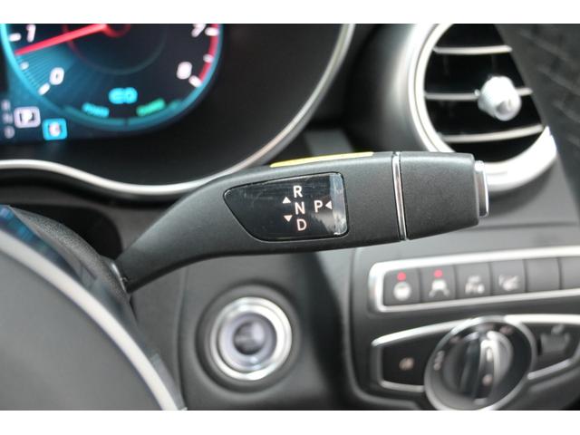 Ｃクラス Ｃ２００ローレウスエディションスポーツプラスパック　レーダーセーフティＰ　ＡＣＣ　ＢＳＭ　黒革　ヒーター＆ベンチレーター　純正ＨＤＤナビ　フルセグ　Ｂカメラ　ＣａｒＰｌａｙ　ＡＭＧエアロ＆１８インチＡＷ　エアマチックサス　ヘッドアップＤ　２年保証付（46枚目）