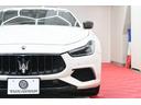 ギブリ グランスポーツ　ドライバーズアシスタンス＆ツーリングＰ　ＡＣＣ　ＬＤＷ　ＢＳＭ　赤革　サンルーフ　ナビＴＶ　３６０カメラ　カーボンインテ　スカイフックサス　２０インチウラーノＡＷ　ＬＥＤライト　２年保証付（8枚目）