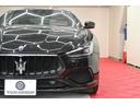 ギブリ グランスポーツ　ツーリングＰ　左ハンドル　サンルーフ　赤革　ＡＣＣ　８．４インチＭＴＣ＋　ナビＴＶ　Ｃａｒｐｌａｙ　Ｂカメラ　２０インチウラーノＡＷ　ＬＥＤライト　自動トランク＆フットトランク　ＬＥＤ　２年保証付（8枚目）