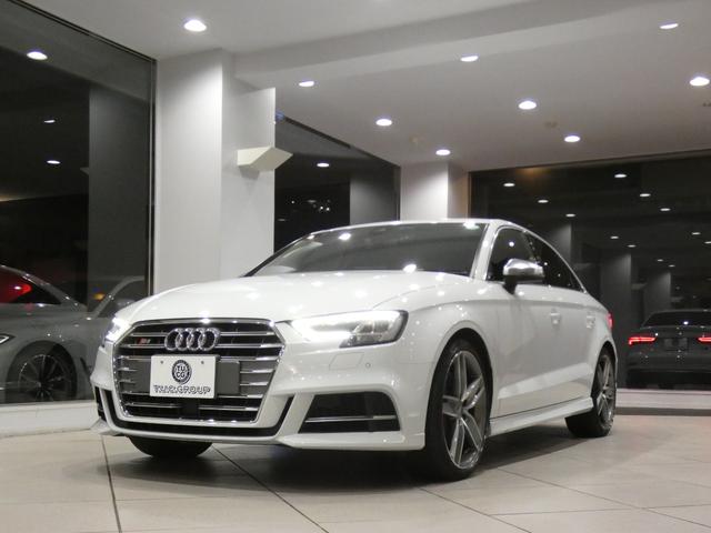 Ｓ３セダン ベースグレード　アシスタンスＰＫＧ／追ＡＣＣ／レーン＆サイドアシスト／半革／ヒーター／バーチャルＣＰ／ＭＭＩナビ／Ｂカメラ／ＰＤＣ／マトリクスＬＥＤ／マグネティックＲ／ＯＰ１９ＡＷ／レッドキャリパー／２年保証（4枚目）
