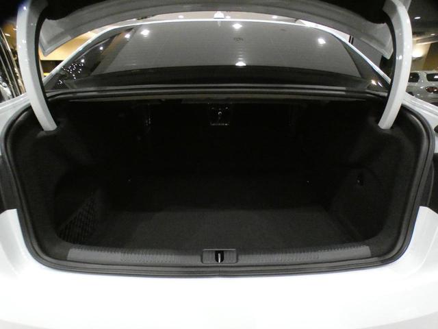 Ｓ３セダン ベースグレード　アシスタンスＰＫＧ／追ＡＣＣ／レーン＆サイドアシスト／半革／ヒーター／バーチャルＣＰ／ＭＭＩナビ／Ｂカメラ／ＰＤＣ／マトリクスＬＥＤ／マグネティックＲ／ＯＰ１９ＡＷ／レッドキャリパー／２年保証（31枚目）