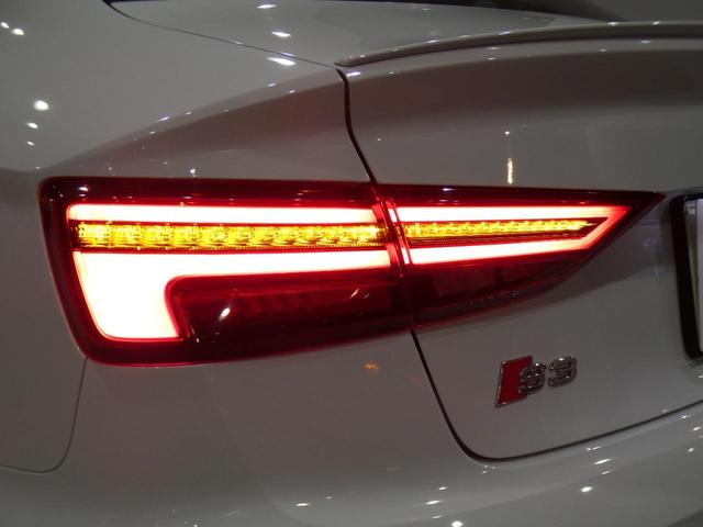 Ｓ３セダン ベースグレード　アシスタンスＰＫＧ／追ＡＣＣ／レーン＆サイドアシスト／半革／ヒーター／バーチャルＣＰ／ＭＭＩナビ／Ｂカメラ／ＰＤＣ／マトリクスＬＥＤ／マグネティックＲ／ＯＰ１９ＡＷ／レッドキャリパー／２年保証（39枚目）