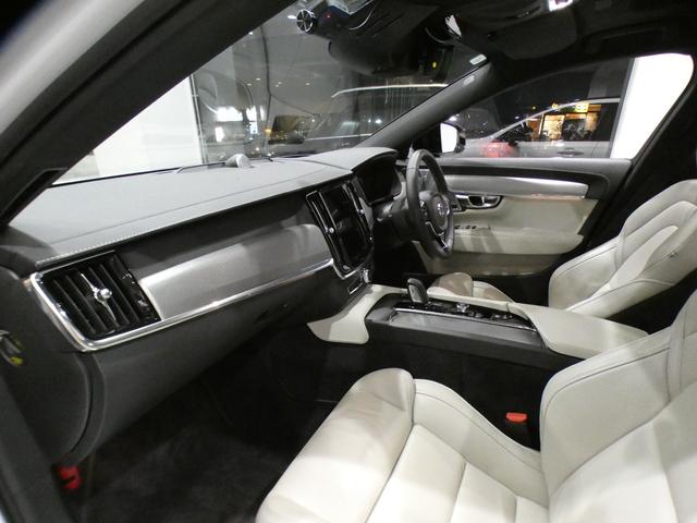 Ｖ９０ Ｂ６　ＡＷＤ　Ｒデザイン　追ＡＣＣ／ＬＫＡ＆レーンＣＨ／Ｂ＆Ｗサウンド／白革／全席ヒーター／パノラマＳＲ／タッチスクリーンＨＤＤナビ／Ｃａｒｐｌａｙ／ヘッドアップＤＳＰ／ＬＥＤライト／専用エクステリア＆２０ＡＷ／２年保証（5枚目）