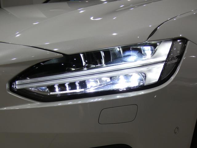 Ｖ９０ Ｂ６　ＡＷＤ　Ｒデザイン　追ＡＣＣ／ＬＫＡ＆レーンＣＨ／Ｂ＆Ｗサウンド／白革／全席ヒーター／パノラマＳＲ／タッチスクリーンＨＤＤナビ／Ｃａｒｐｌａｙ／ヘッドアップＤＳＰ／ＬＥＤライト／専用エクステリア＆２０ＡＷ／２年保証（6枚目）