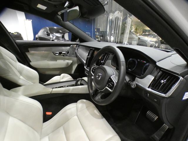 Ｖ９０ Ｂ６　ＡＷＤ　Ｒデザイン　追ＡＣＣ／ＬＫＡ＆レーンＣＨ／Ｂ＆Ｗサウンド／白革／全席ヒーター／パノラマＳＲ／タッチスクリーンＨＤＤナビ／Ｃａｒｐｌａｙ／ヘッドアップＤＳＰ／ＬＥＤライト／専用エクステリア＆２０ＡＷ／２年保証（27枚目）