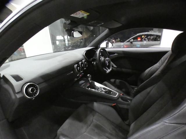 ＴＴクーペ ２．０ＴＦＳＩ　クワトロ　Ｓラインパッケージ　ＡＤＶキー／半革／ＭＭＩナビ／ＢＴオーディオ／ＰＤＣ／Ｒセンサー／ＬＥＤライト／Ｓラインエアロ／ＢＢＳ１８インチＡＷ／２年保証（5枚目）