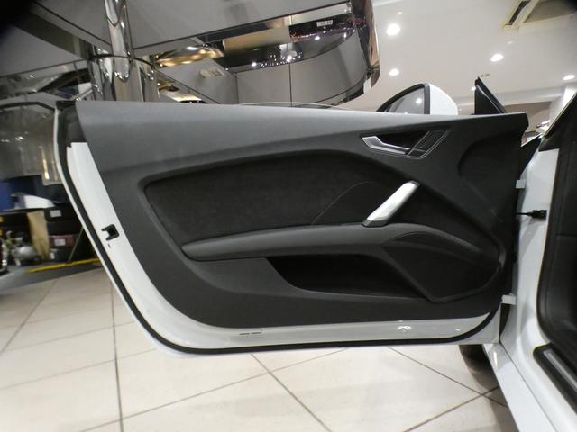 ＴＴクーペ ２．０ＴＦＳＩ　クワトロ　Ｓラインパッケージ　ＡＤＶキー／半革／ＭＭＩナビ／ＢＴオーディオ／ＰＤＣ／Ｒセンサー／ＬＥＤライト／Ｓラインエアロ／ＢＢＳ１８インチＡＷ／２年保証（23枚目）