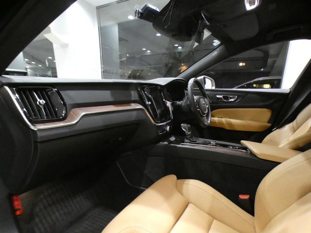 Ｖ６０ クロスカントリー　Ｔ５　ＡＷＤ　プロ　１オーナー／エクステリアスタイリングＫＩＴ／追ＡＣＣ／レーンキープ／衝突軽減／茶革／マッサージ機能／ヒーター＆ベンチレーター／ｈａｒｍａｎＫ／ヘッドアップＤＳＰ／ＬＥＤライト／１９ＡＷ／２年保証（5枚目）