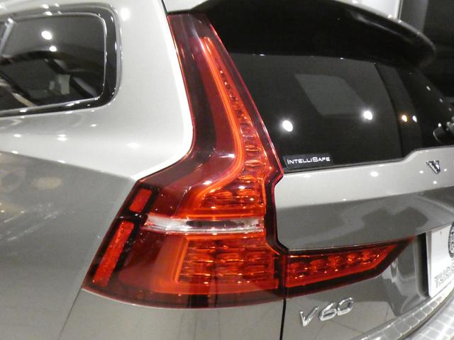 Ｖ６０ クロスカントリー　Ｔ５　ＡＷＤ　プロ　１オーナー／エクステリアスタイリングＫＩＴ／追ＡＣＣ／レーンキープ／衝突軽減／茶革／マッサージ機能／ヒーター＆ベンチレーター／ｈａｒｍａｎＫ／ヘッドアップＤＳＰ／ＬＥＤライト／１９ＡＷ／２年保証（39枚目）