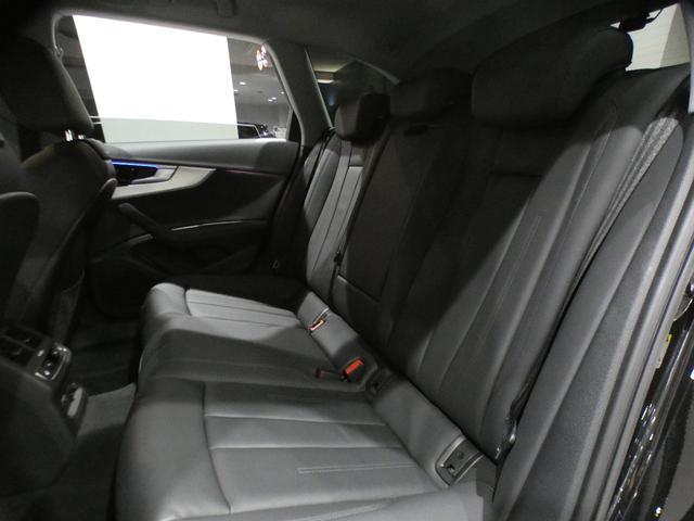 後席の広さも充分で足元も広く、大人がゆっくりと寛ぐ事が可能なリアシートになります！圧迫感や疲れを感じる事無く長時間のドライブもお楽しみ頂けます！