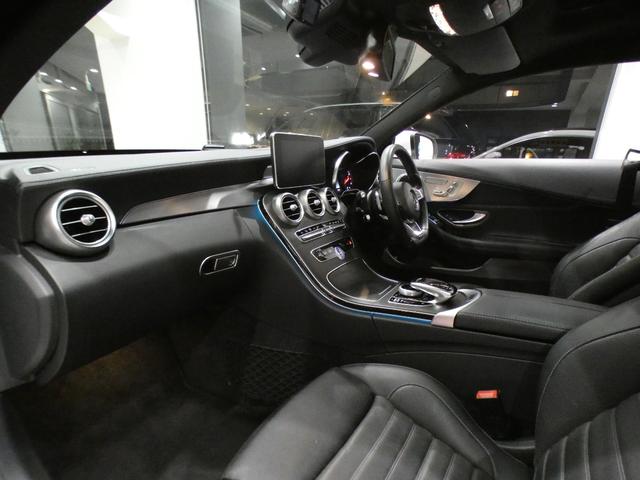 Cクラス C180クーペ スポーツ +PKG/レーダーセーフティ/キーレスゴー/黒革/パノラマSR/ヘッドアップDSP/ナビTV/Meコネクト/Bカメラ/PTS/LEDライト/AMGスタイリング&19AW/2年保証(5枚目)