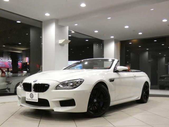 Ｍ６ カブリオレ　左Ｈ／コンフォＡ／赤革／黒幌／マッサージ／ヒーター＆ベンチレーター／Ｂ＆Ｏサウンド／ｉドライブナビ／ＢＴオーディオ／トップビュー・サイドビュー／ＬＥＤライト／専用エクステリア＆２０ＡＷ／２年保証（20枚目）