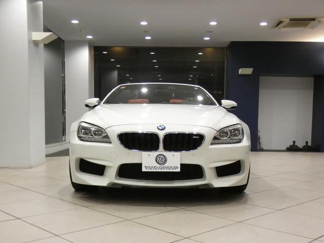 Ｍ６ カブリオレ　左Ｈ／コンフォＡ／赤革／黒幌／マッサージ／ヒーター＆ベンチレーター／Ｂ＆Ｏサウンド／ｉドライブナビ／ＢＴオーディオ／トップビュー・サイドビュー／ＬＥＤライト／専用エクステリア＆２０ＡＷ／２年保証（36枚目）