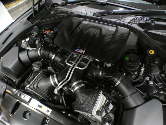 Ｍ６ グランクーペ　コンフォＡ／レーンＣＨＷ／赤革／ヒーター＆ベンチレーター／Ｂ＆Ｏサウンド／ｉドライブナビ／ＢＴオーディオ／トップビュー・サイドビュー／ナイトビジョン／ＬＥＤライト／専用エクステリア＆２０ＡＷ／２年保証（15枚目）