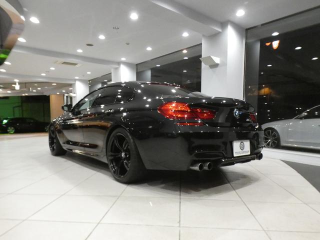 Ｍ６ グランクーペ　コンフォＡ／レーンＣＨＷ／赤革／ヒーター＆ベンチレーター／Ｂ＆Ｏサウンド／ｉドライブナビ／ＢＴオーディオ／トップビュー・サイドビュー／ナイトビジョン／ＬＥＤライト／専用エクステリア＆２０ＡＷ／２年保証（17枚目）