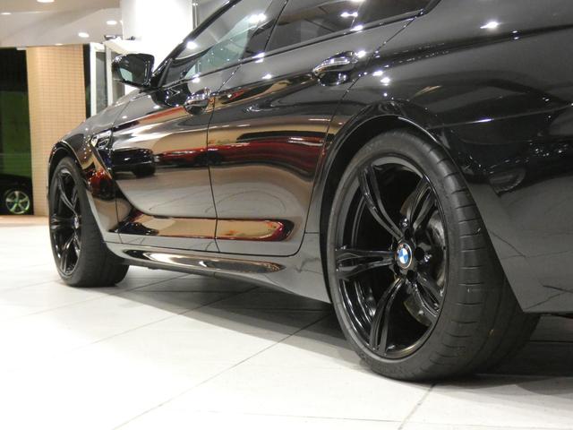Ｍ６ グランクーペ　コンフォＡ／レーンＣＨＷ／赤革／ヒーター＆ベンチレーター／Ｂ＆Ｏサウンド／ｉドライブナビ／ＢＴオーディオ／トップビュー・サイドビュー／ナイトビジョン／ＬＥＤライト／専用エクステリア＆２０ＡＷ／２年保証（18枚目）