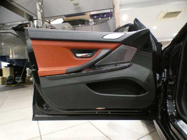 Ｍ６ グランクーペ　コンフォＡ／レーンＣＨＷ／赤革／ヒーター＆ベンチレーター／Ｂ＆Ｏサウンド／ｉドライブナビ／ＢＴオーディオ／トップビュー・サイドビュー／ナイトビジョン／ＬＥＤライト／専用エクステリア＆２０ＡＷ／２年保証（22枚目）