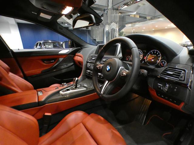 Ｍ６ グランクーペ　コンフォＡ／レーンＣＨＷ／赤革／ヒーター＆ベンチレーター／Ｂ＆Ｏサウンド／ｉドライブナビ／ＢＴオーディオ／トップビュー・サイドビュー／ナイトビジョン／ＬＥＤライト／専用エクステリア＆２０ＡＷ／２年保証（27枚目）