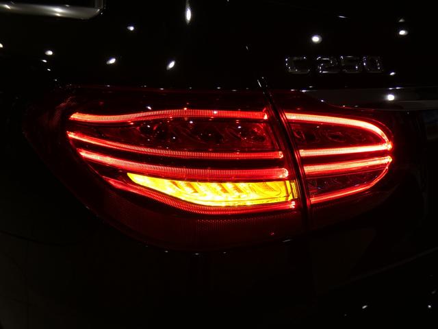 Cクラスステーションワゴン C250 ステーションワゴン スポーツ レーダーセーフティPKG/黒革/ヒーター/ブルメスター/ナビTV/ヘッドアップDSP/Bカメラ/PTS/LEDライト/アンビエントライト/オートテールゲート/AMGスタイリング&19AW/2年保証(40枚目)
