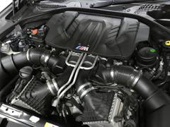 ４，４００ＣＣ　Ｖ型８気筒ツインターボエンジンを搭載！５６０馬力のトルクフルなエンジンをＭＤＣＴで思うがままに操ることが可能です！高回転とパワーを両立させた素晴らしいエンジンを是非ご堪能ください！！ 7