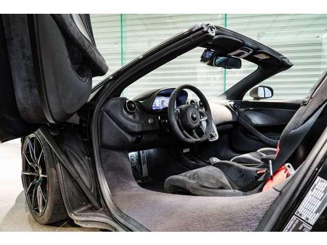 マクラーレン 600ltスパイダー 3 8 認定中古車 マットブラック カーボンラッピング オニキスブラック 6点式ベルト カーボンファ 0万円 令和元年 19年 東京都 中古車 価格 Com マクラーレン 600ltスパイダー 3 8 認定中古車 マットブラック カーボンラッピング オニキスブラック 6点式ベルト カーボンファ 0万円 令和元年 19年 東京都 中古車 価格 Com